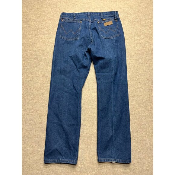 Wrangler 13MWZPW Cowboy Cut Medium Wash Denim Jeans Men's 38 X 32 - Picture 3 of 8